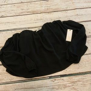 NEW Active USA‎ Sweetheart Neck Long Sleeve Cold Shoulder Top - Small